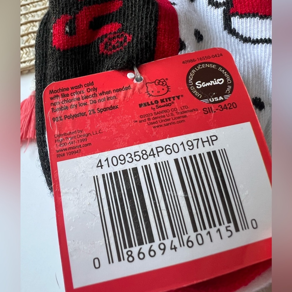 Hello Kitty 5 Pack Socks NEW - Picture 4 of 4
